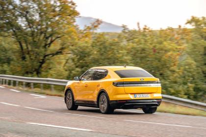 Νέες, πιο προσιτές εκδόσεις για τα Ford Explorer και Capri